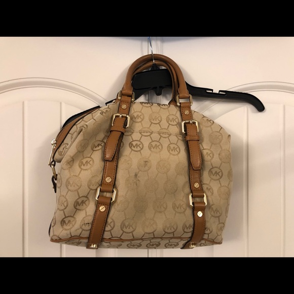 Michael Kors authentic hand bag - Picture 3 of 4